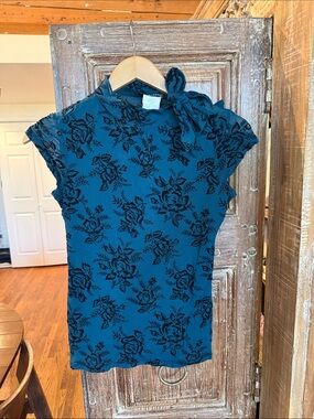 Morgan de toi Teal Floral Tie-Neck Short Sleeve Top stretchy
